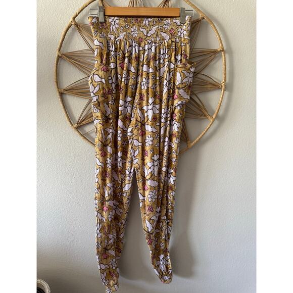 Aerie Smocked High Waist Floral Beach Lounge Pants Joggers w/ pockets SMALL - Picture 9 of 11